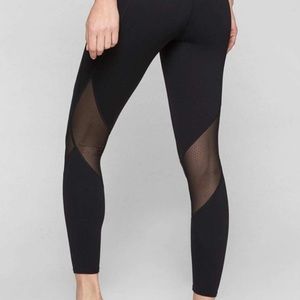 Athleta chaturanga mesh black leggings